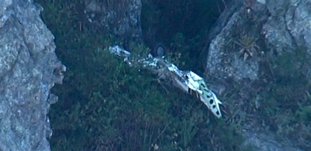 Destroços do avião na Serra do Caraça