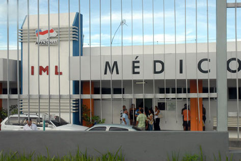 O Instituto Médico Legal (IML) realizou a remoção dos corpos