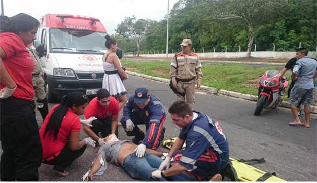 Ano Novo começa com acidentes  e vítima ferida em Manaus