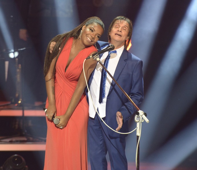 Ludmilla se apresenta pela primeira vez ao lado de Roberto Carlos (Foto: Ellen Soares / Gshow)