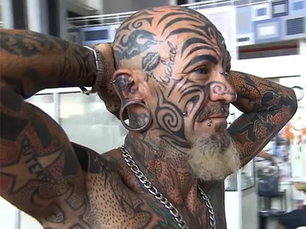 &quot;Kalango Maratonista&quot;, um dos participantes de evento em Brasília; ele tem 309 tatuagens e 98% do corpo coberto por desenhos (Foto: TV Globo/Reprodução)