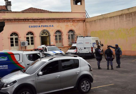 Detentos fogem da cadeia pública nesta terça-feira (5)