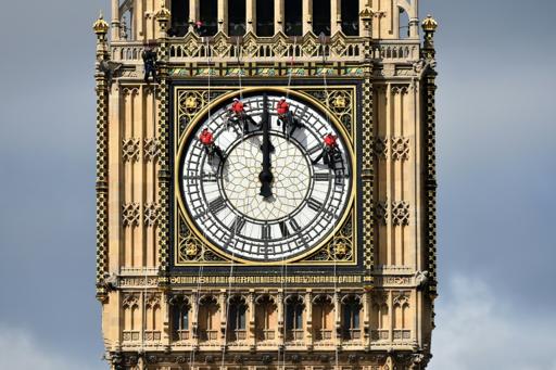 O relógio mais famoso do mundo parece ter  sofrido um ataque temperamental: as badaladas do Big Ben de Londres se aceleraram de forma misteriosa nas últimas duas semanas