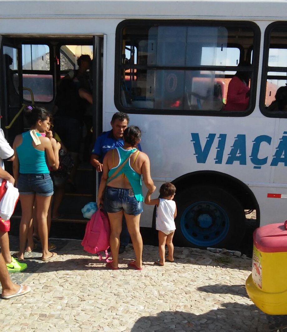 parada de onibus na pedra do sal 3