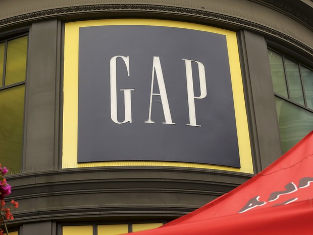 Fachada da loja da GAP em San Francisco, na California. Empresa anunciou que irpa fechar 175 lojas na América do Norte. (Foto: Reuters)