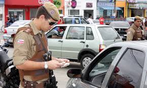 Resultado de imagem para na bahia é proibido prende carro com docomentos atrasado