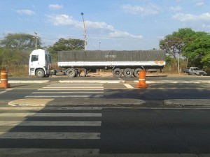 Caminhão com explosivos retido no posto da PRF