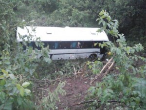 O ônibus se dirigia a São Paulo com 30 passageiros