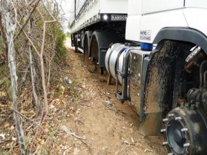 Mais uma carreta tem os pneus roubados na região de Picos