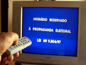 A propaganda eleitoral gratuita no rádio e na TV termina nesta quinta-feira