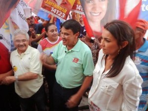 Candidatos Elmano Ferrer, Wellington Dias e Margarete Coelho