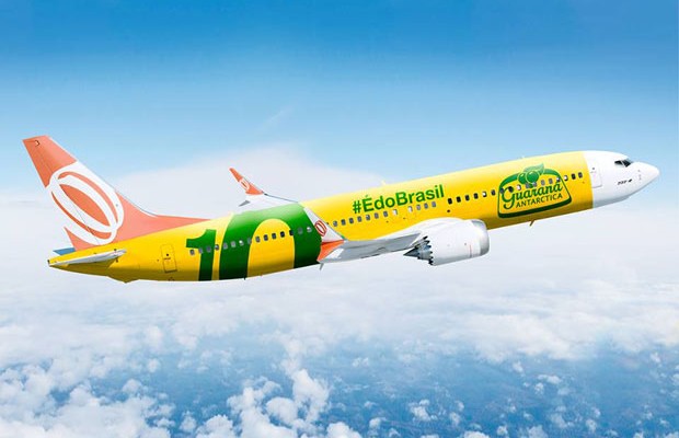 Guaraná Antarctica veste avião e lança serviço de bordo abrasileirado