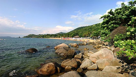 Em Ilhabela, a praia do Curral é uma das mais frequentadas / divulgação