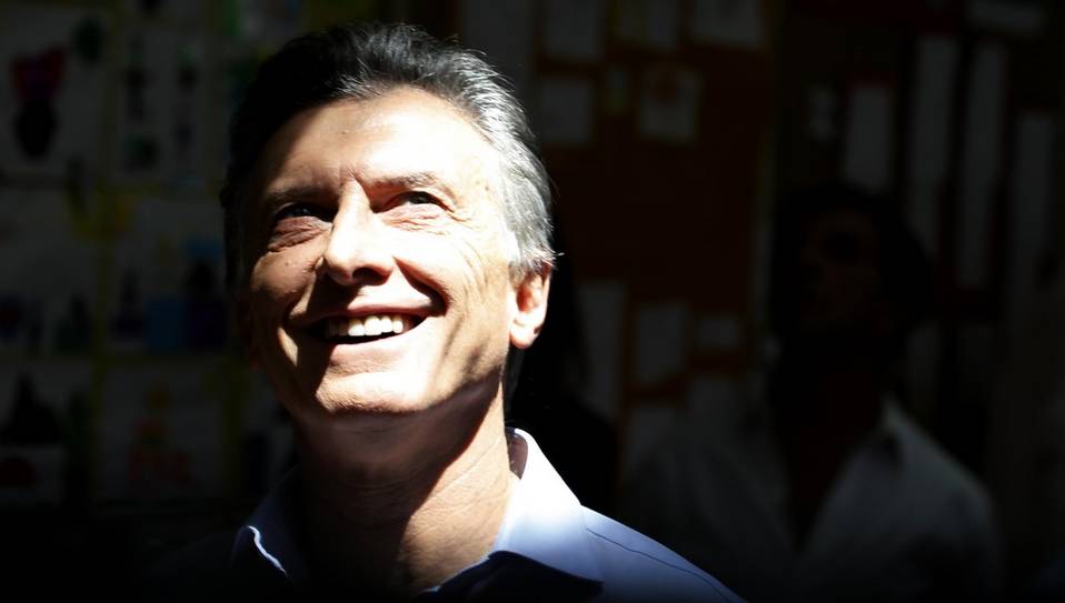 Mauricio Macri votando en la Escuela Wanceslao Posse  Foto Gustavo Ortiz