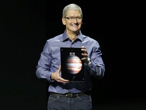 O presidente da Apple, Tim Cook, apresenta o novo modelo do tablet iPad, o iPad Pro, durante evento em San Francisco, na Califórnia (EUA) (Foto: Beck Diefenbach/Reuters)