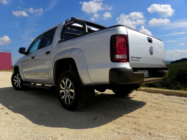 VW Amarok Dark Label