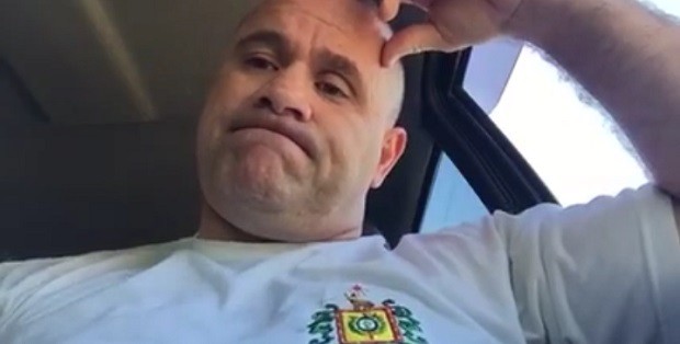 Sargento desabafa em vídeo publicado nas redes sociais (Foto: Reprodução)