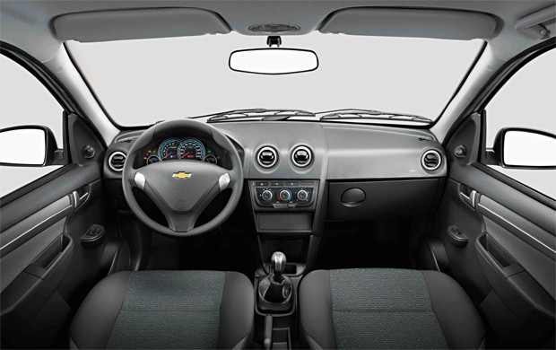 Chevrolet Celta 2015 (Foto: Divulgação)