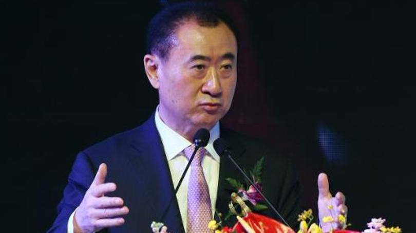 O presidente do Grupo Wanda, Wang Jianlin, discursa em Pequim