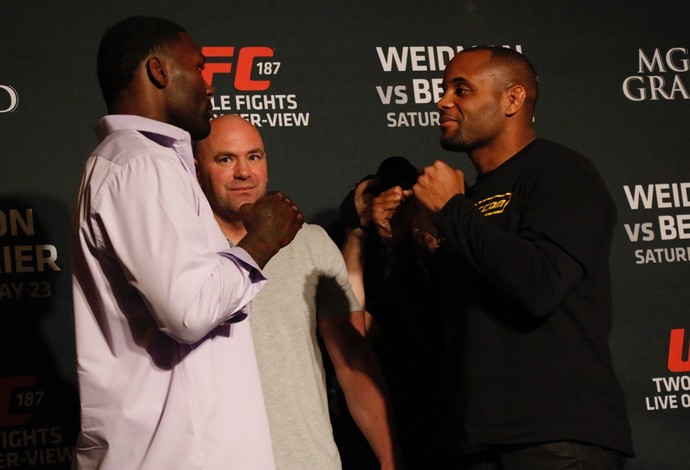 Daniel Cormier Anthony Johnson encarada Media Day UFC 187 (Foto: Evelyn Rodrigues)