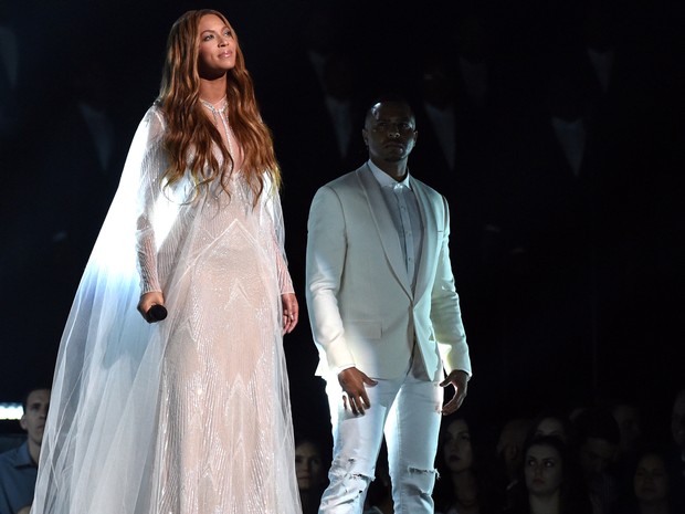 Beyoncé no Grammy 2015 (Foto: John Shearer/AP)