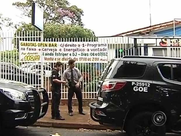 Festa incluia bebida liberada e programa com mulheres (Foto: Reprodução / TV TEM)