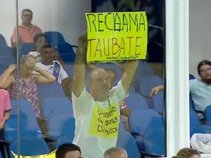 Sessão de câmara foi realizada com protesto (Foto: Reprodução/TV Vanguarda)