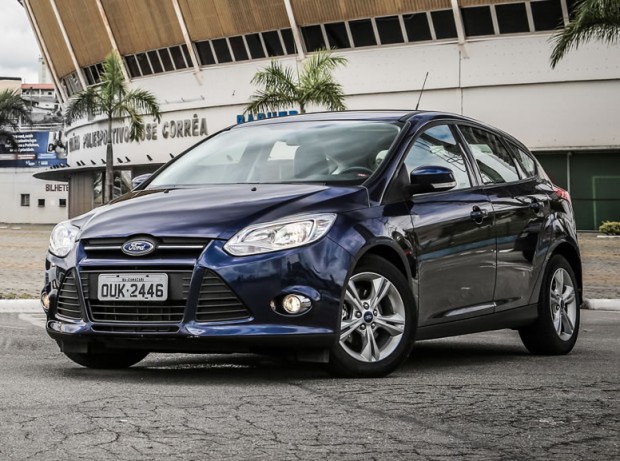 carplace-focus-hatch-2015