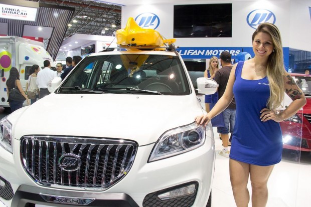 gatas-salao-do-automovel-2014 (14)