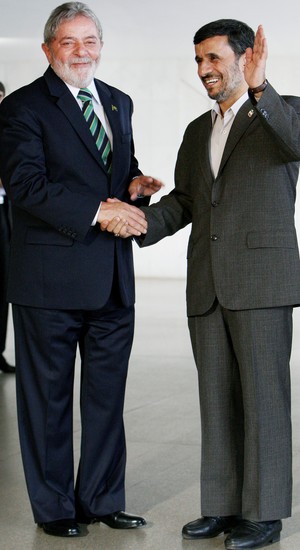 Lula e Ahmadinejad, em Brasília (Foto: : Adriano Machado/LatinContent/Getty Images)