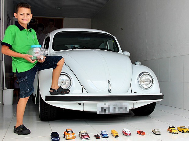 Iann comprou um Fusca 1981 com dinheiro do seu próprio cofre (Foto: Indiara Bessa/ G1 AM)