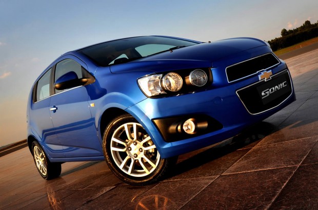 chevrolet-sonic-hatch-ltz-00