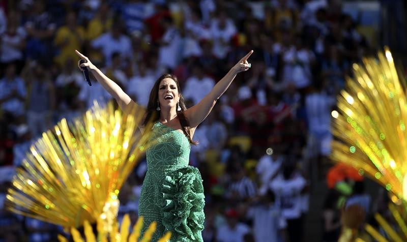 Ivete Sangalo embalou o Maracanã cantando 