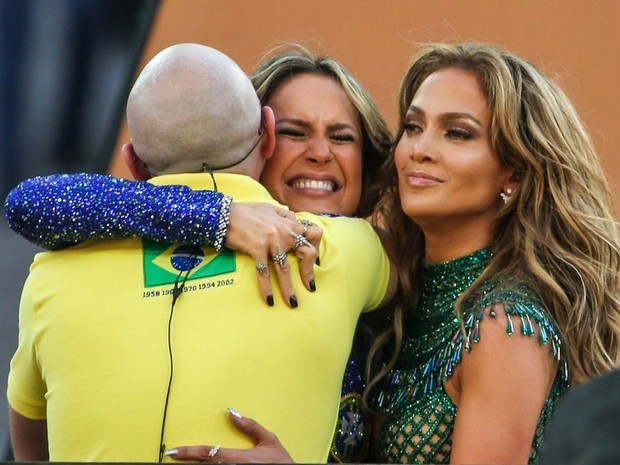 O trio da abertura - Pitbull, Claudia Leitte e seus anéis e J-Lo (Foto: Claudia Leitte)