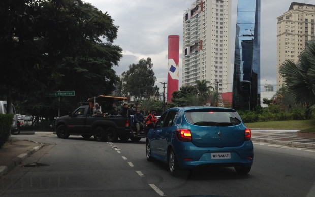 Novo Sandero Flagra CARPLACE (7)