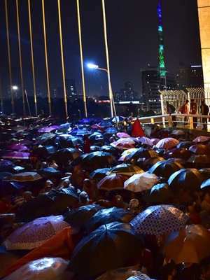 Protesto por moradia e contra a Copa reúne 15 mil em São Paulo (Nelson Almeida/AFP Photo)