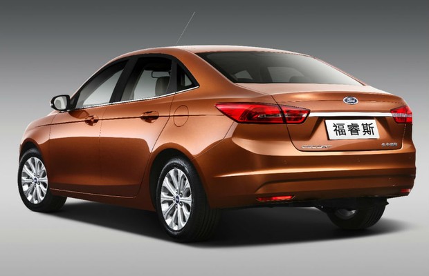 Ford Escort 2014 (2)