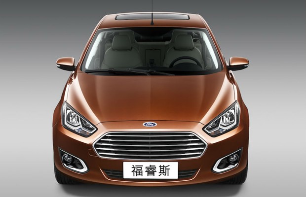 Ford Escort 2014 (1)