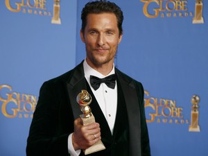 Matthew McConaughey vence o prêmio de melhor ator dramático por 'Clube de compras Dallas' no 71º Globo de Ouro, que acontece neste domingo (12), em Los Angeles. (Foto: REUTERS/Lucy Nicholson)