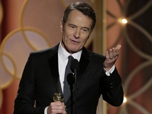 Bryan Cranston vence o prêmio de melhor ator de série dramática por 'Breaking bad' no 71º Globo de Ouro (Foto: REUTERS/Paul Drinkwater/NBCUniversal/Handout)