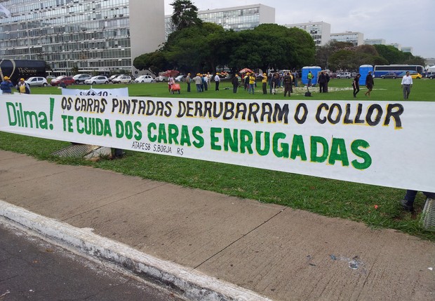 Aposentados protestam em Brasília (Foto: Leonel Rocha/ÉPOCA)