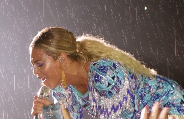 Beyoncé no palco do Estádio Nacional (Foto: Carlos Gardés)