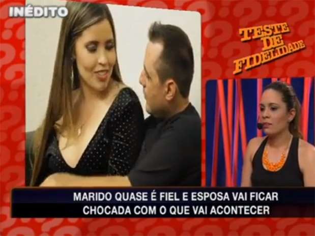 Priscila Vilela (à esquerda) em cena no Teste de Fidelidade exibido no último dia 14 de julho, na RedeTV! Foto: Reprodução