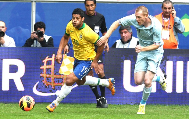 Hulk, Brasil e França (Foto: Mowa Press)