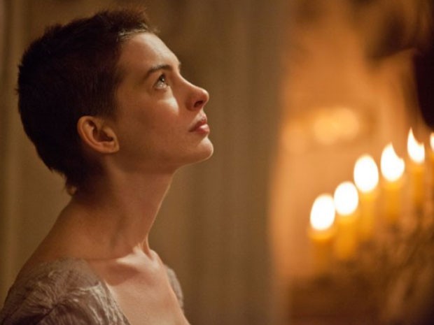 Anne Hathaway em cena de 'Os miseráveis' (Foto: Reprodução)