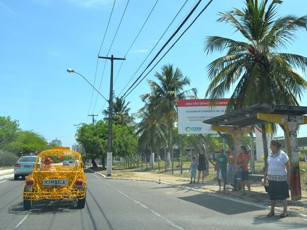 Por onde passa, o Ximbica atrai os olhares (Foto: Marina Fontenele/G1 SE)