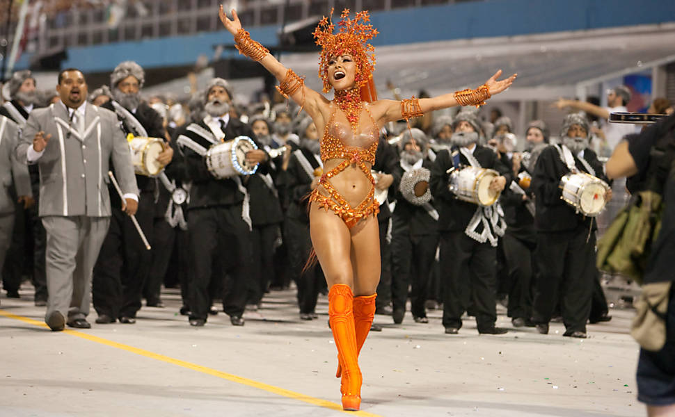 Desfilando pela Gaviões da Fiel, escola de samba do Corinthians, no Carnaval 2012 Leia mais