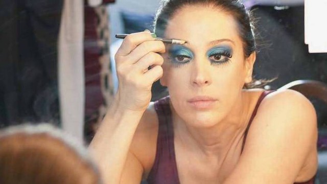 Claudia Raia no camarim da peça "Cabaret"