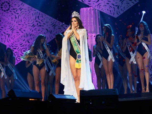 Gabriela Markus deu ao Rio Grande do Sul o 12º título de Miss Brasil (Foto: TV Bandeirantes/Divulgação)