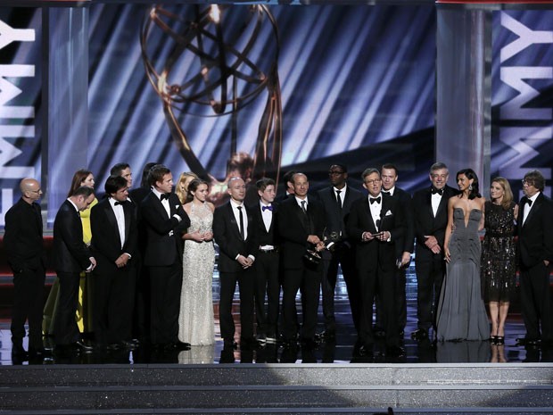 Equipe completa de 'Homeland', melhor série dramática no Emmy 2012 (Foto: Reuters)